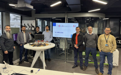 Estudiantes del programa de Magister (DIE) presentan el primer prototipo desarrollado en Chile de Tecnología 5G Stand Alone de Redes Abiertas (OPEN RAN) a ejecutivos de ENTEL