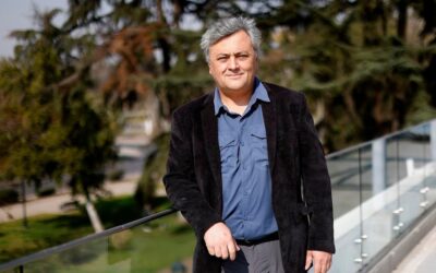 Prof. Rodrigo Palma Behnke recibe el Premio Proyecta Solar 2025 -ACESOL AG-