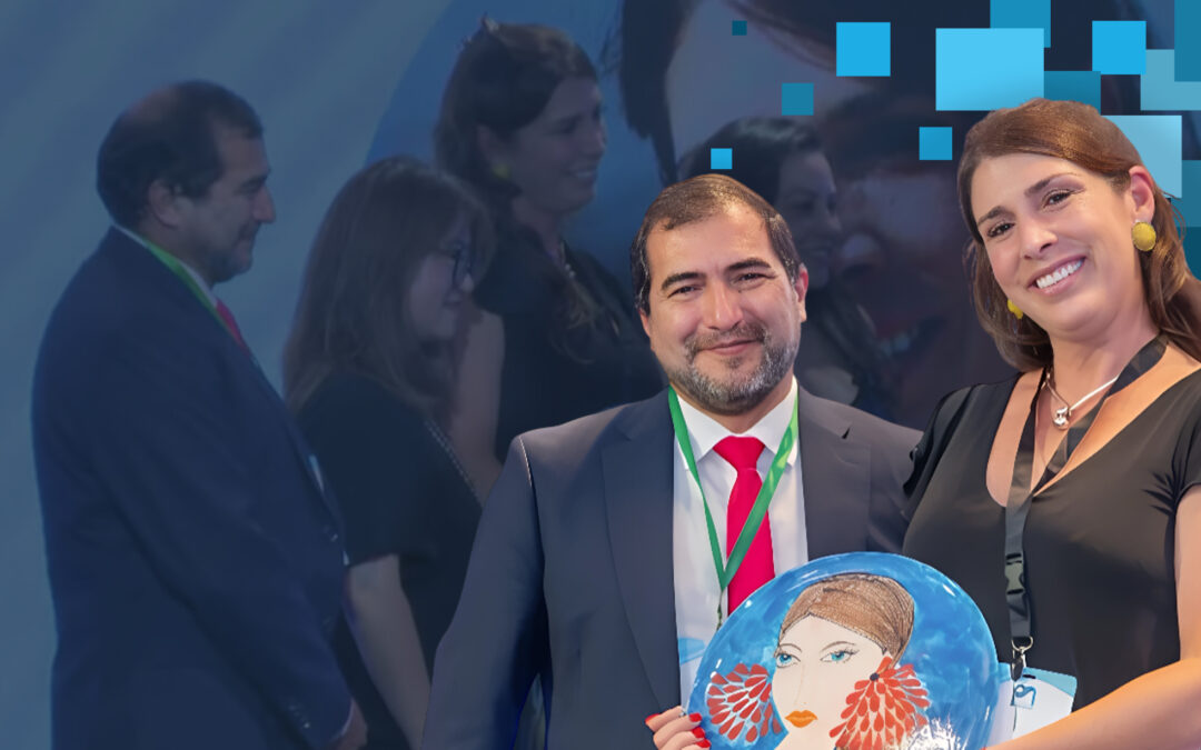 Claudia Rahmann recibe emotivo homenaje en la ceremonia de AME por su liderazgo transformador en la energía chilena