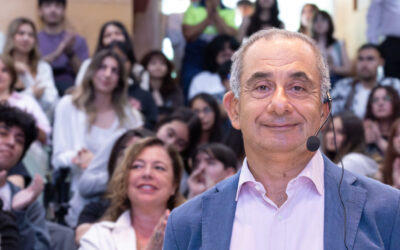 Profesor Néstor Becerra Yoma imparte conferencia magistral en la inauguración del Año Académico 2026 en la Facultad de Ciencias Químicas y Farmacéuticas