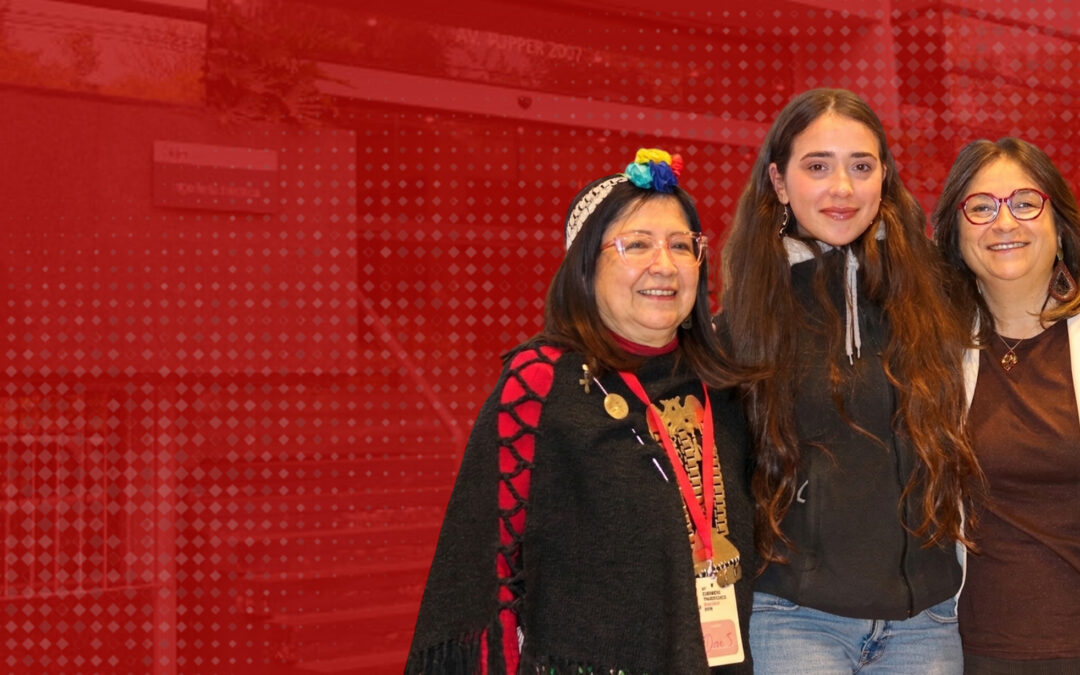 Profesora Doris Sáez Hueichapan participa en el 5 º Congreso Tecnológico Indígena 2026 en la FCFM de la Universidad de Chile
